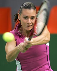 Pennetta beim Schlag